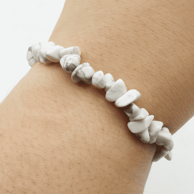White Howlite Chipped Bracelet - Image 2
