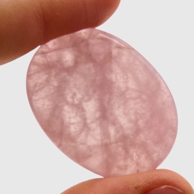 Rose Quartz Thumbstone (40mm x 30mm) - Image 2