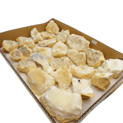 Calcite Druze Pieces Tray (23 pcs) - Image 3