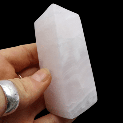 Mangano Calcite Obelisk (85mm) - Image 3