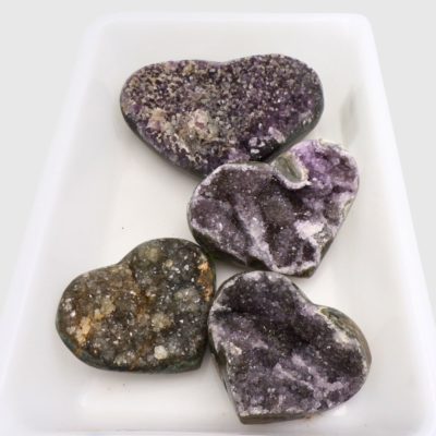 Wholesale Amethyst Druzy Hearts Tray Deak