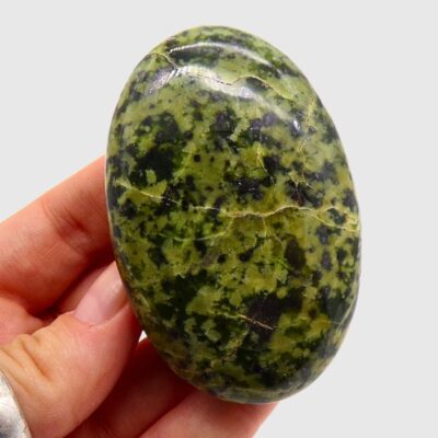 Serpentine Palmstone (75mm x 50mm) - Image 3