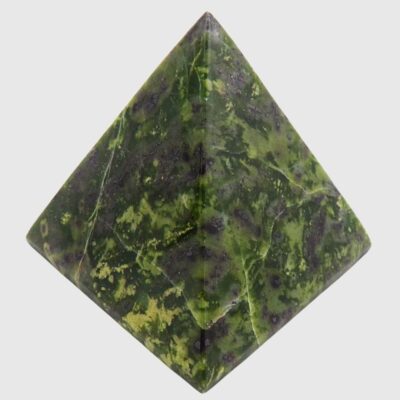 Serpentine Pyramid (55mm x 55mm) - Image 2