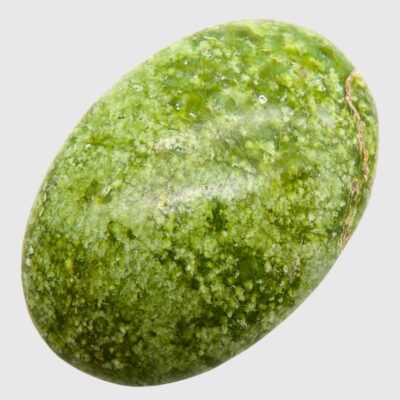 Tremolite Palmstone (80mm x 55mm) - Image 2
