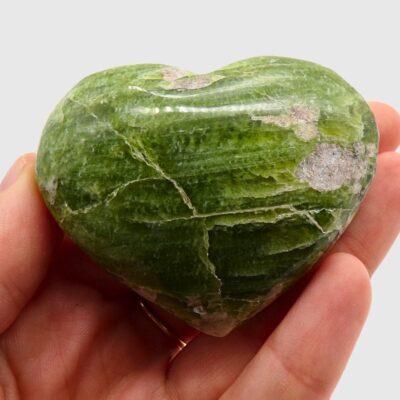 Tremolite Heart (70mm x 60mm) - Image 3