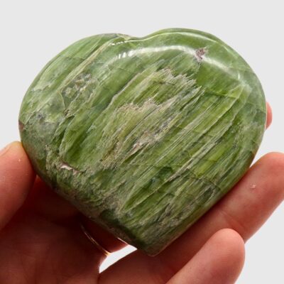 Tremolite Heart (75mm x 70mm) - Image 3