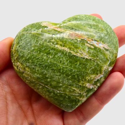 Tremolite Heart (75mm x 65mm) - Image 3